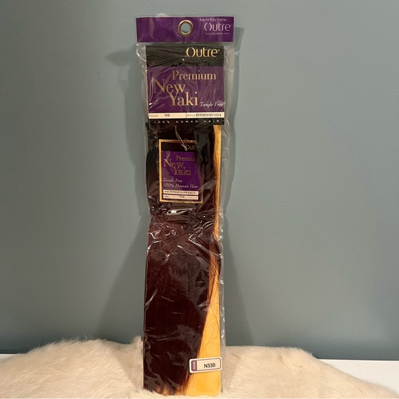Outre Premium New Yaki 100% Human Tangle Free Hair Extension - Picture 3 of 12